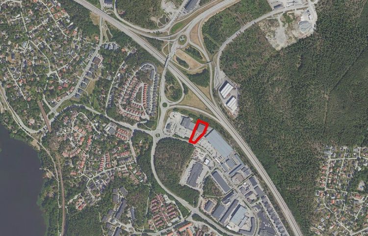 Bilden föreställer ortofoto över fastigheten Kallhäll 9:44 med planområdet markerat.